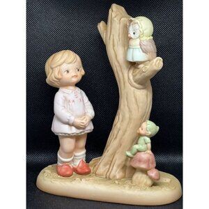 Enesco 1993 Heritage Commemorative Figurine "I'm Always Looking Out For You" Mem